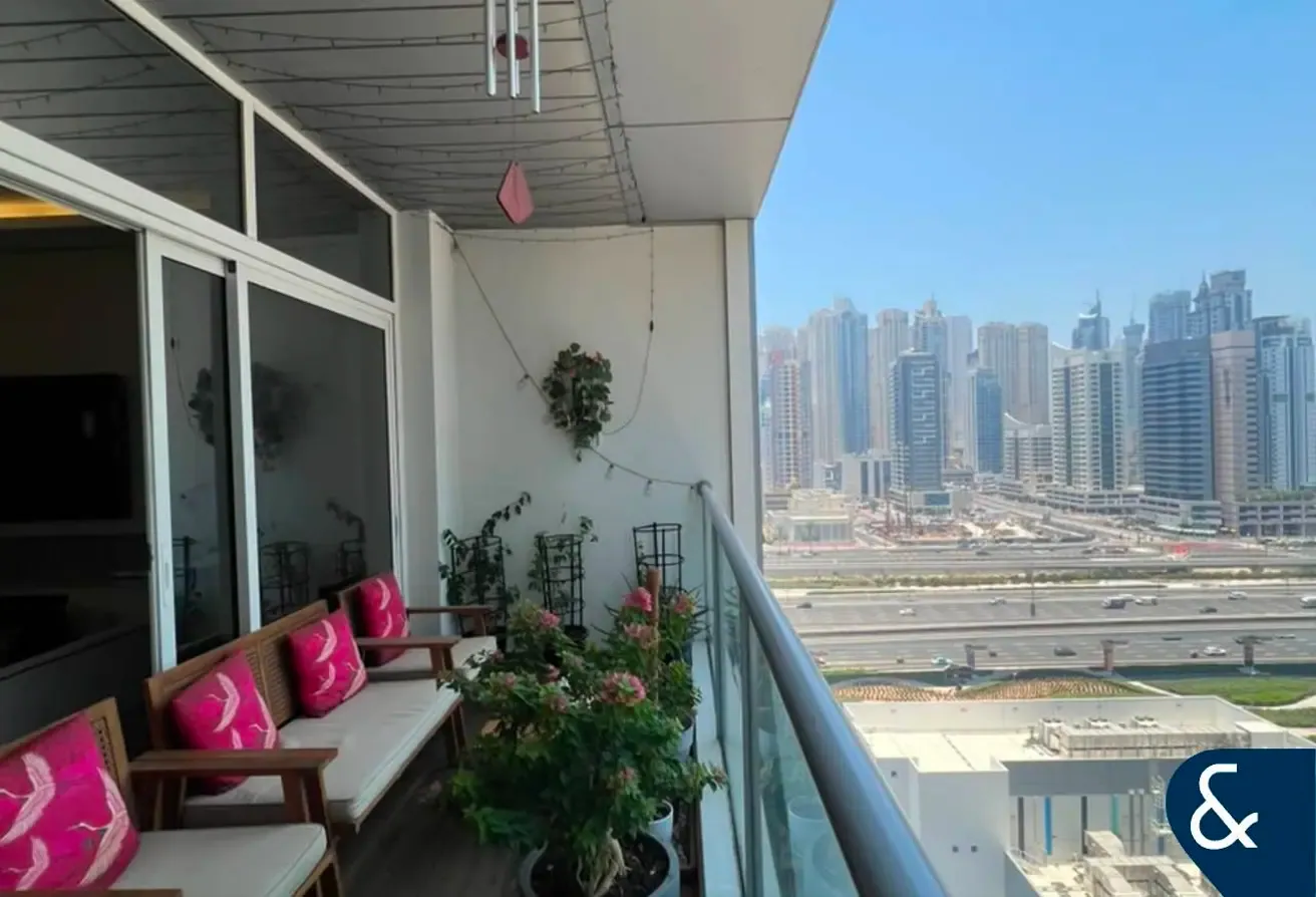 2 Bedrooms | Fully upgraded |