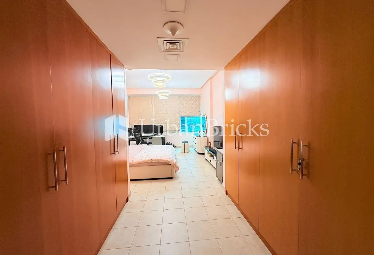 Well Maintained | Vastu | Fully Furnished