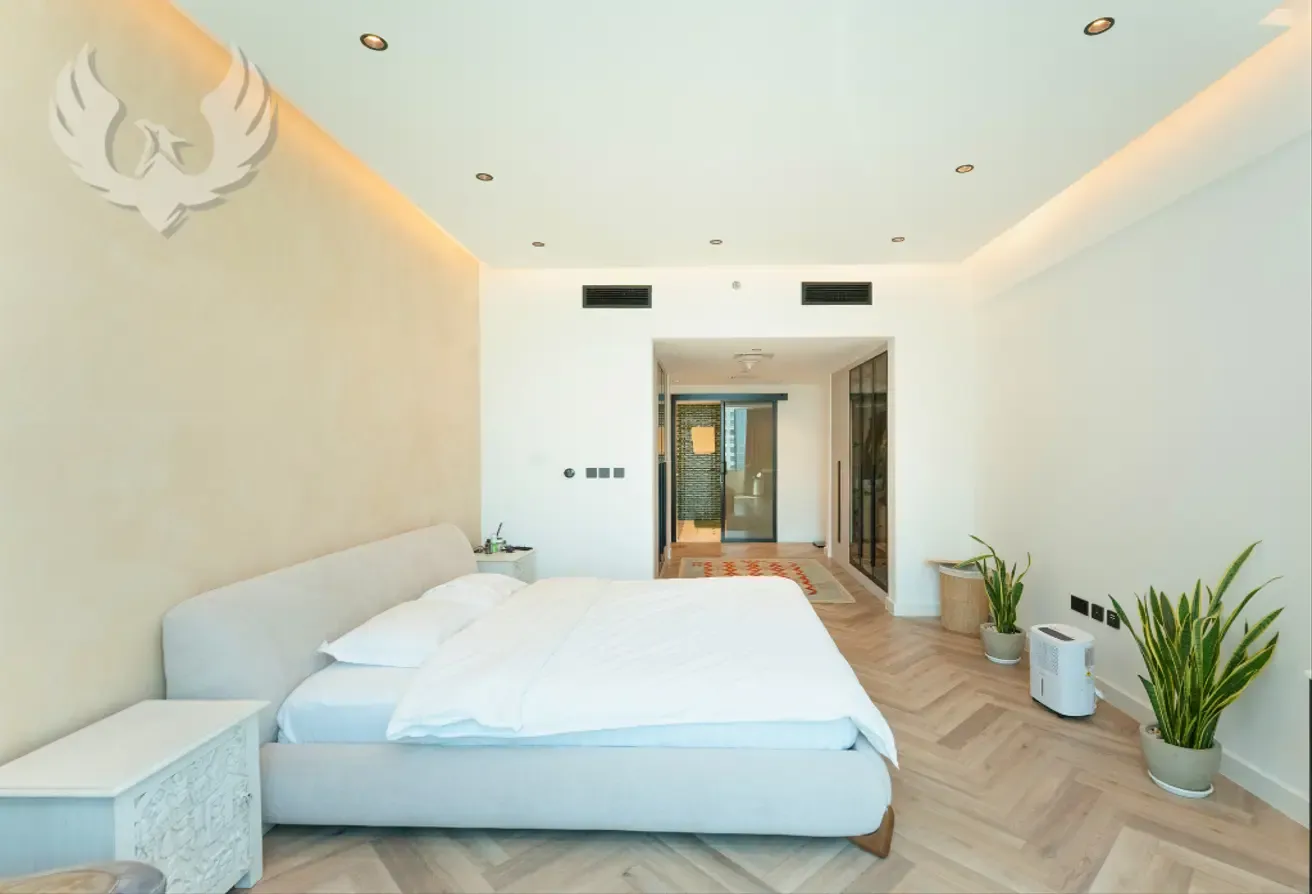 FULLY UPGRADED | Marina View | 2 Parking