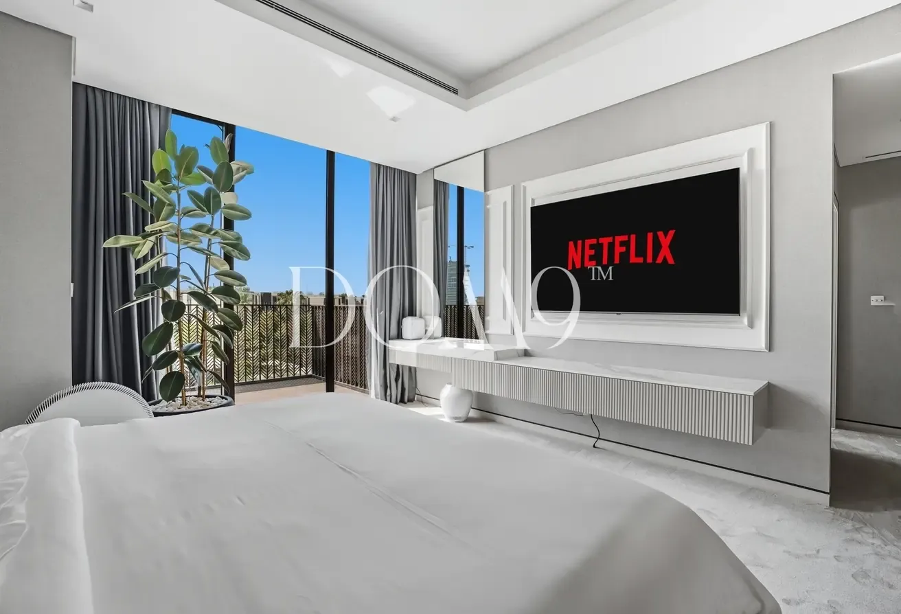 Vacant | Upgraded | Furnished | Landscaped
