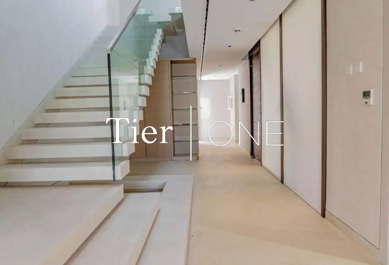 RENTED| BEACH LOCATION | FURNISHED| RENOVATED