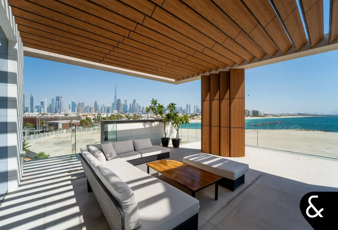 Exclusive | Brand New | Beachfront | Corner