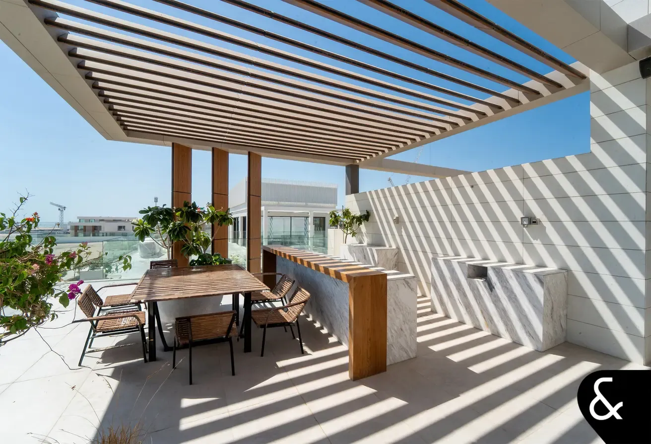 Exclusive | Brand New | Beachfront | Corner