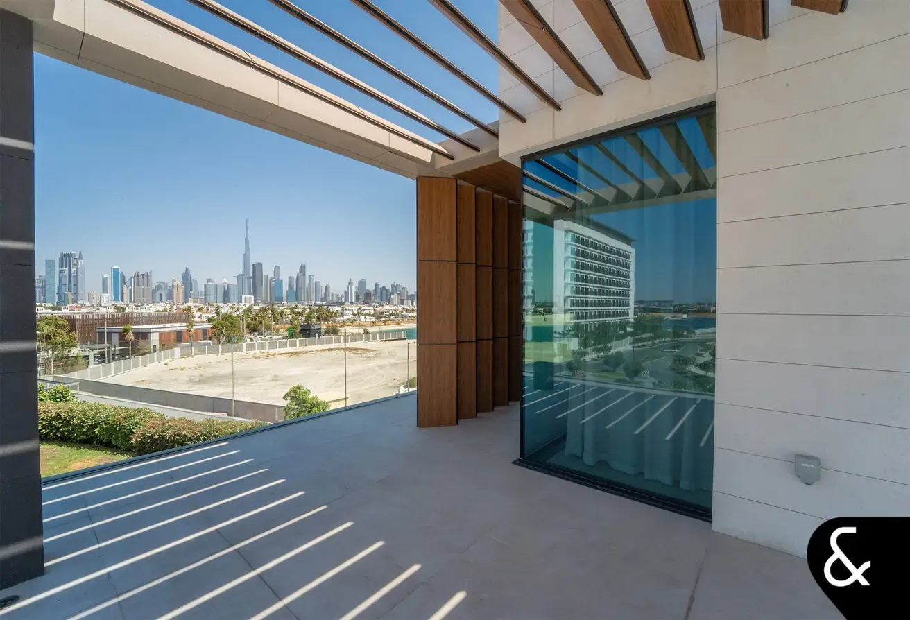 Exclusive | Brand New | Beachfront | Corner