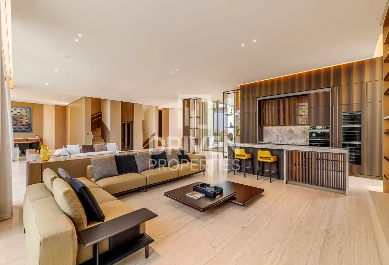Designer Coastal Villa | Modern and Brand New