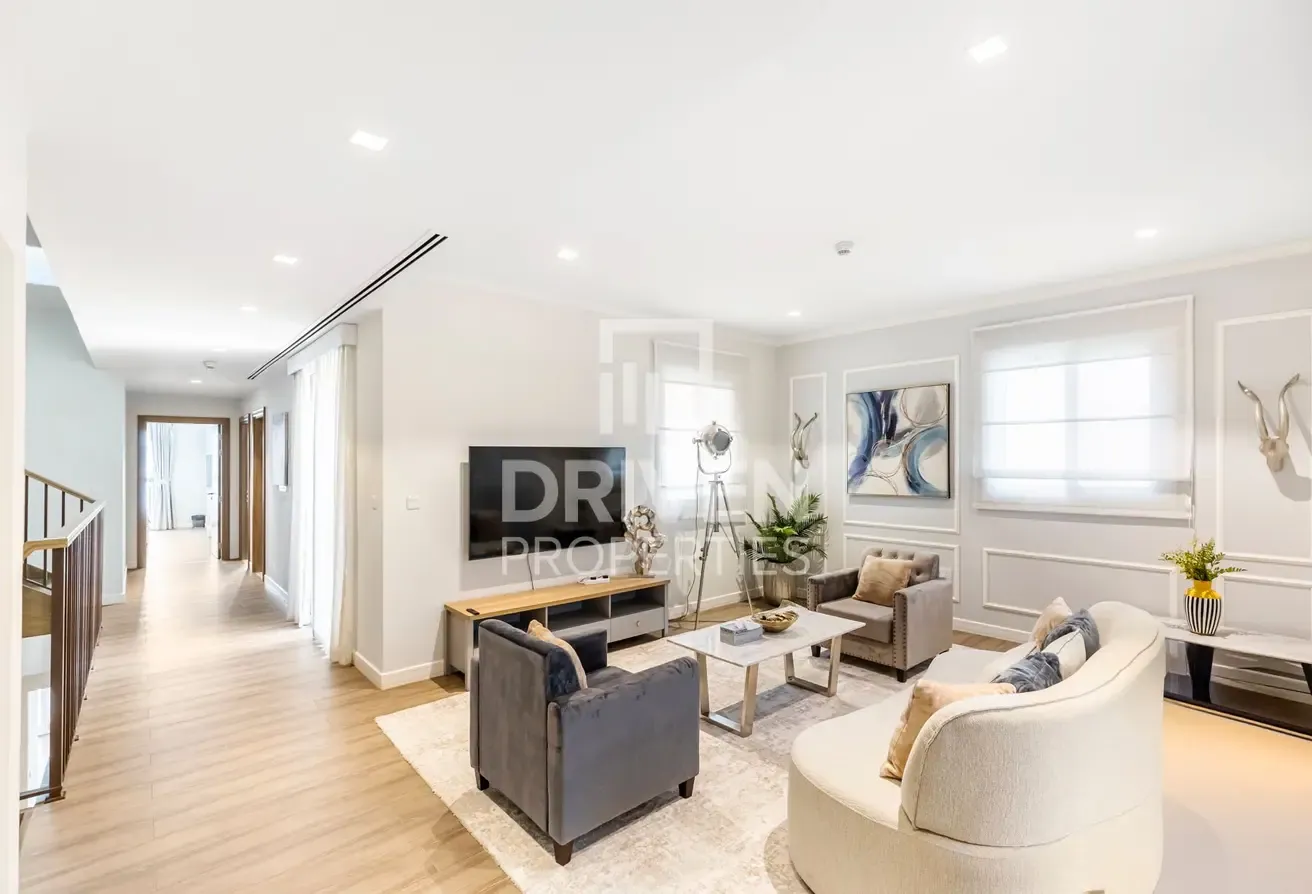 Exclusive | Waterfront Views | Prime Location