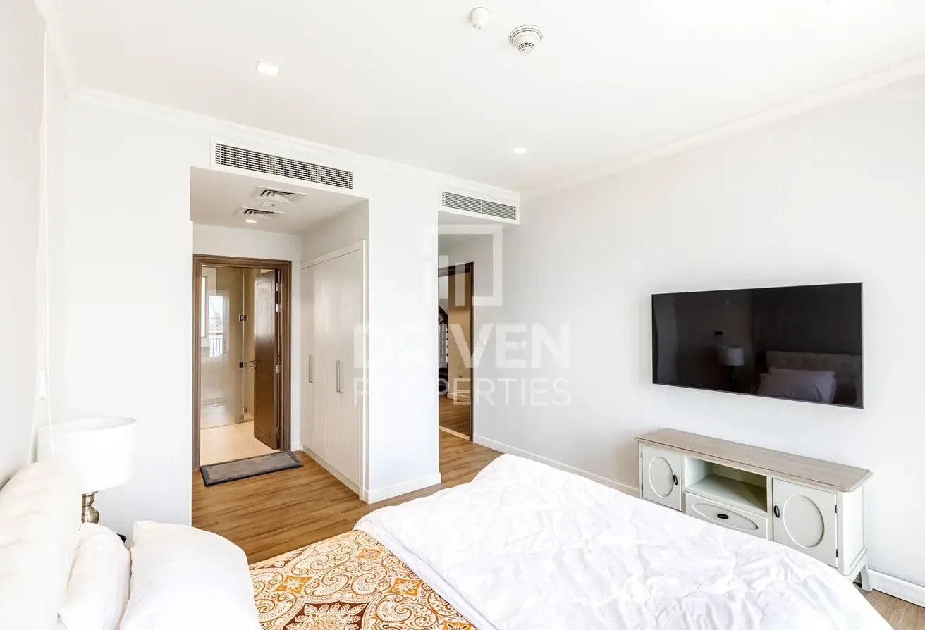 Exclusive | Waterfront Views | Prime Location