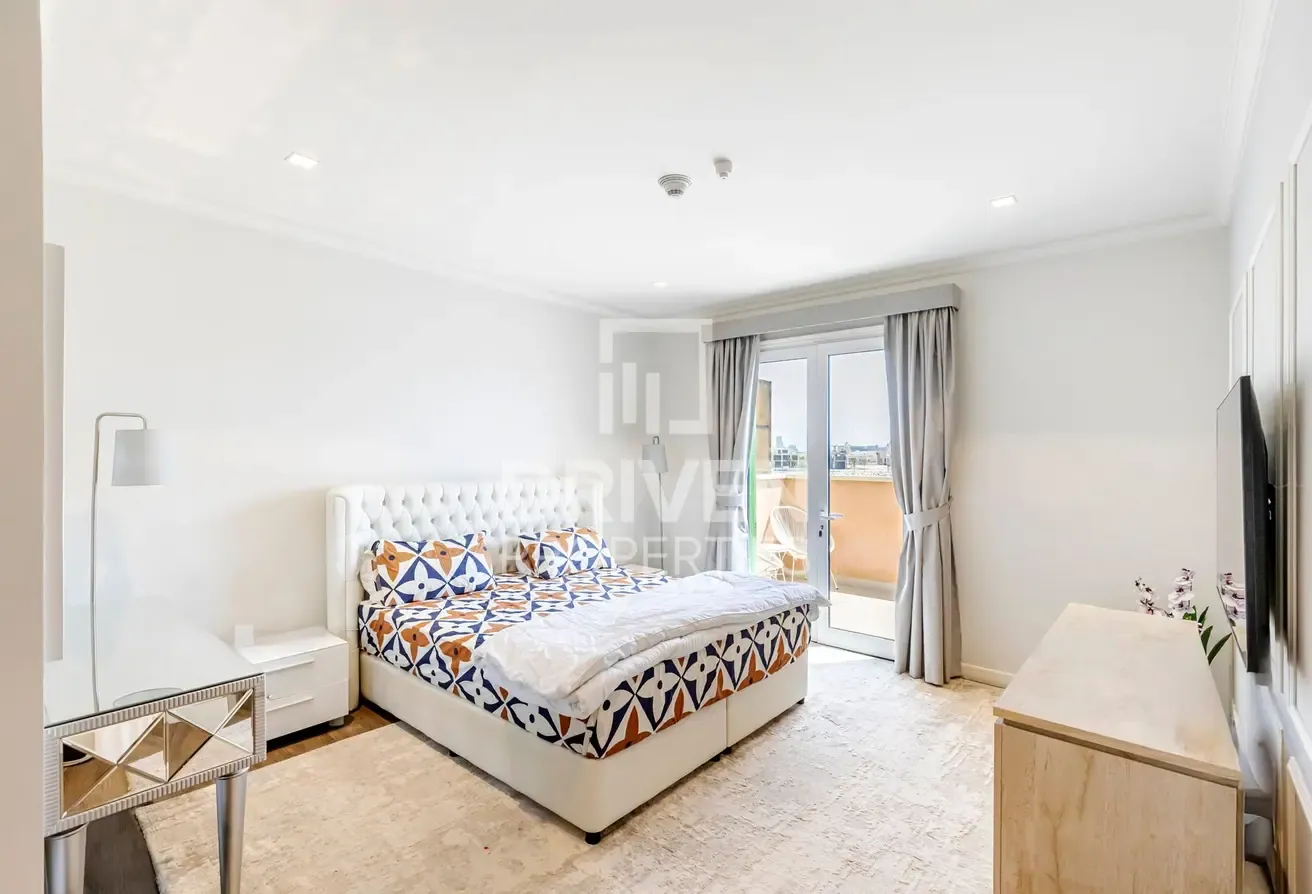 Exclusive | Waterfront Views | Prime Location