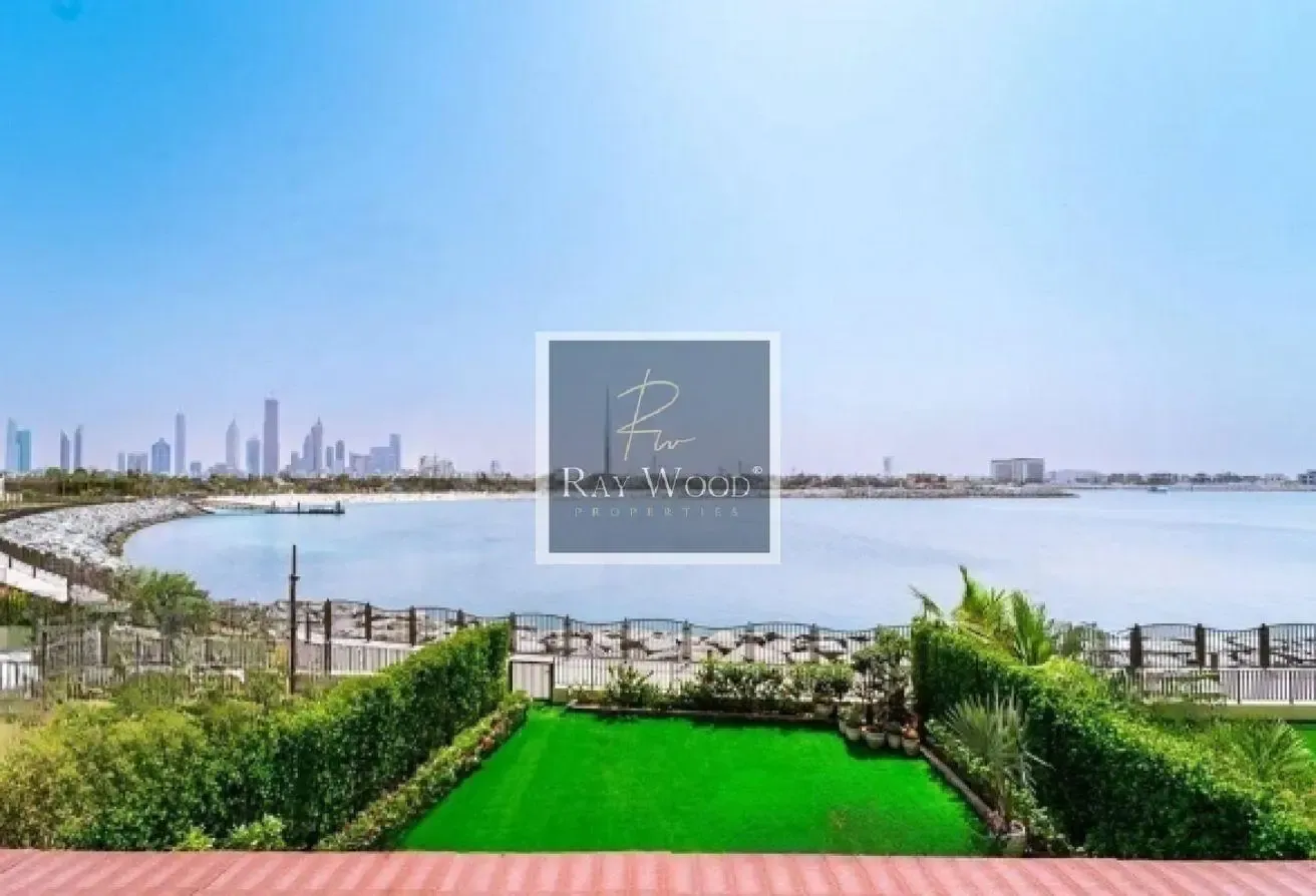 Luxurious | 3BR+Maid | Waterfront Townhouse