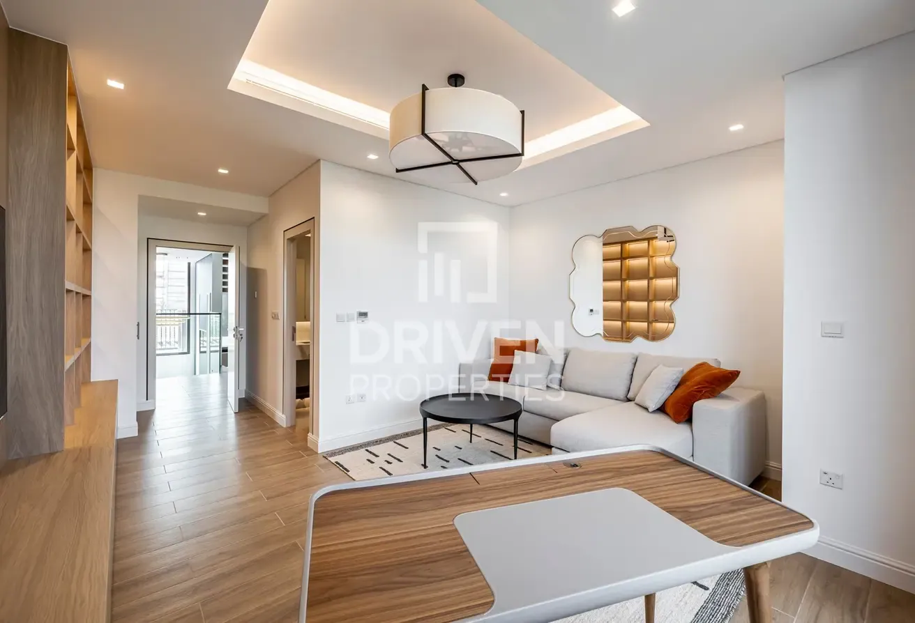 Luxurious | Fully Furnished | Upgraded Villa