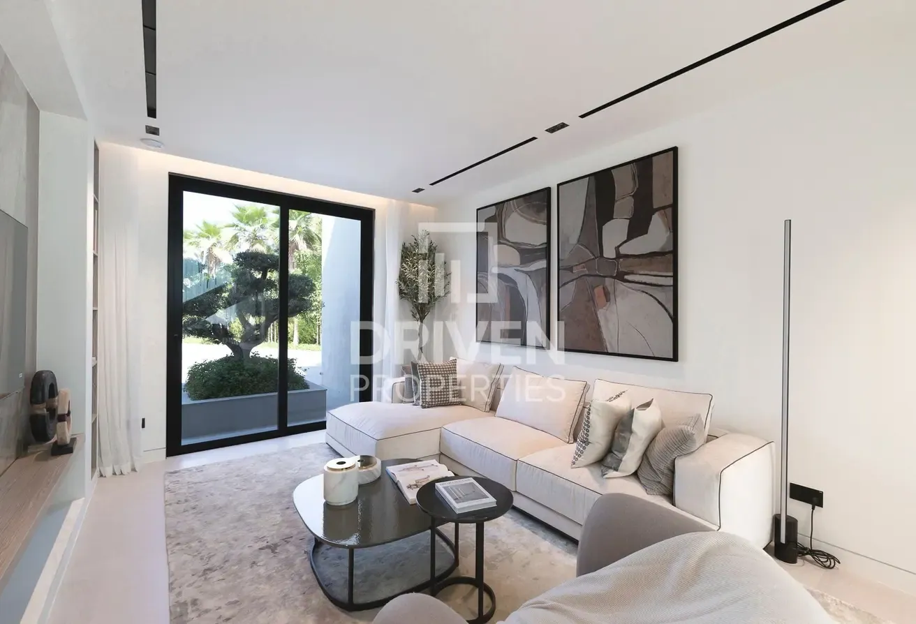Upgraded and Luxury Villa | Spacious Plot