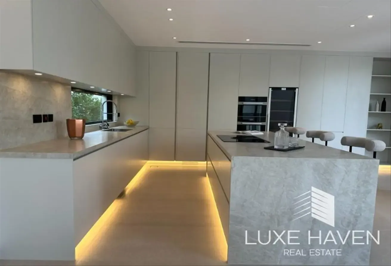 4 Bed | Miami-Style Design | Fully Furnished