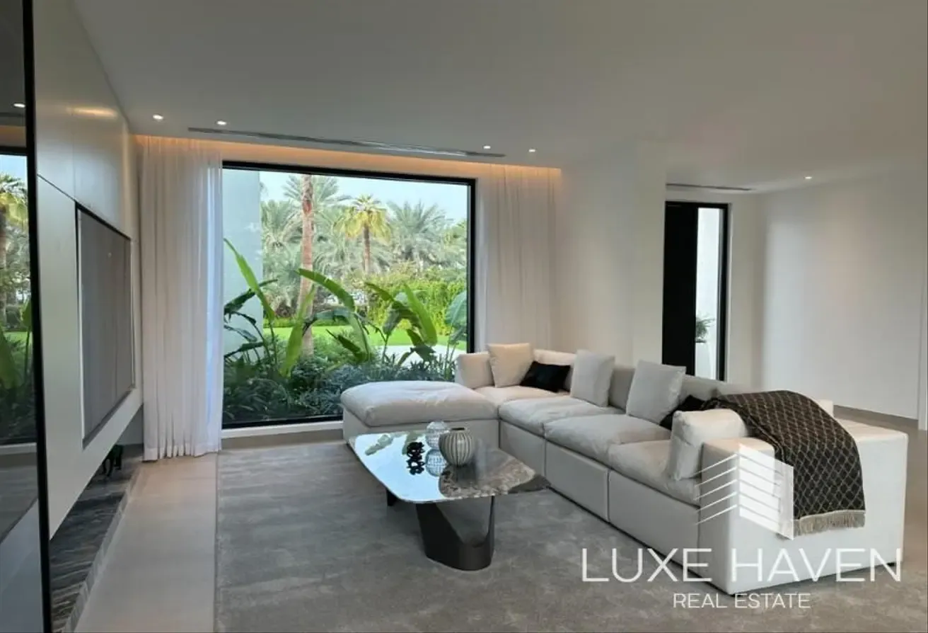 4 Bed | Miami-Style Design | Fully Furnished
