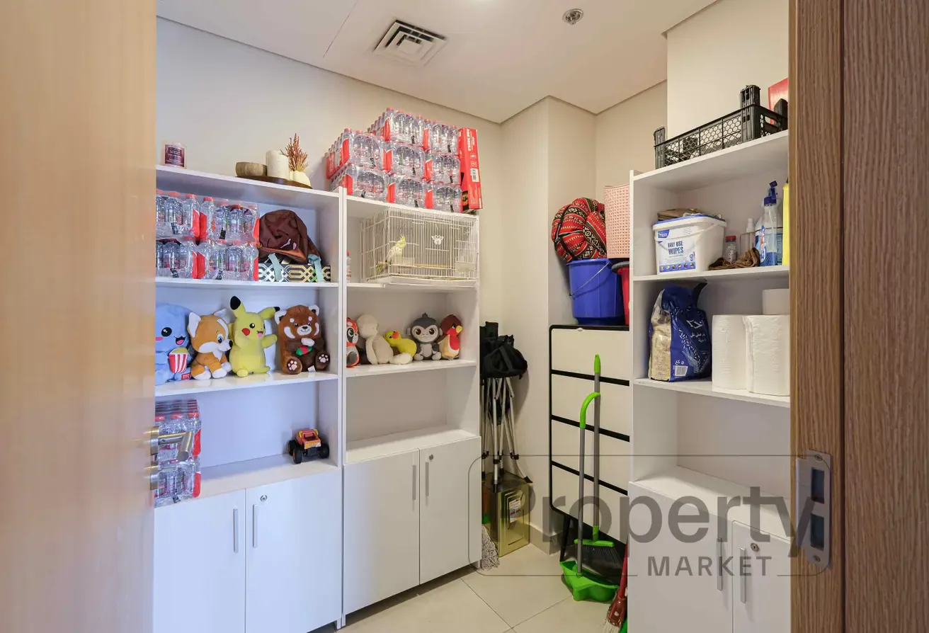 Well-Maintained | Balcony | Large Layout |Occupied