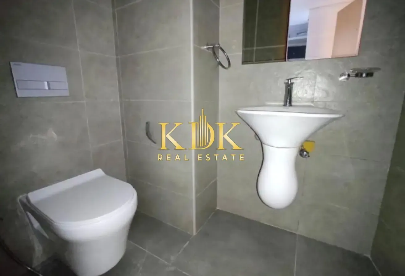 1BR Unfurnished | Pool & Courtyard Access|Call Now