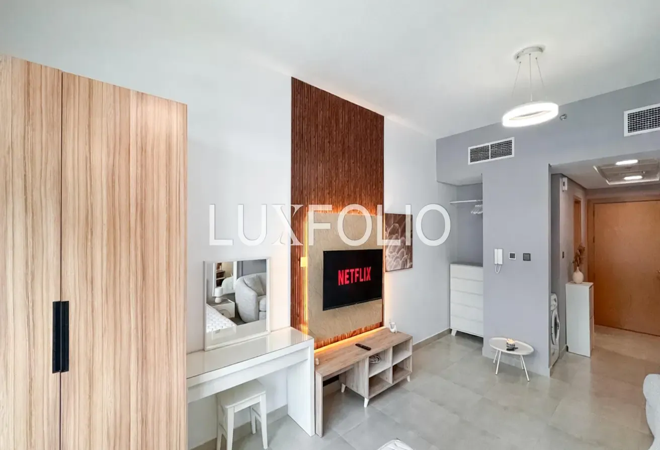 VACANT | UPGRADED | HIGH ROI | FULLY FURNISHED