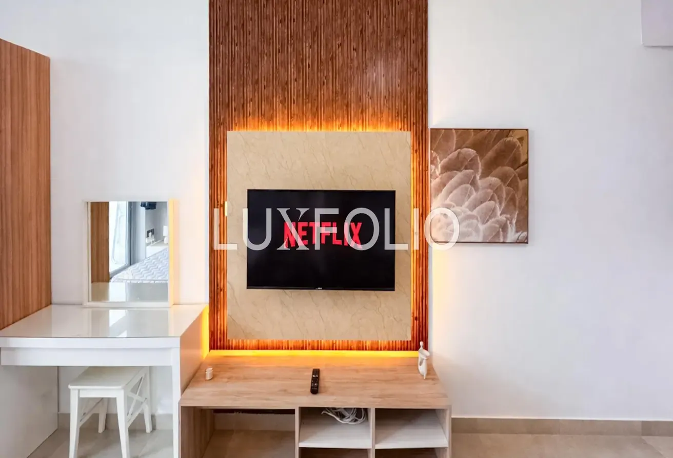 VACANT | UPGRADED | HIGH ROI | FULLY FURNISHED