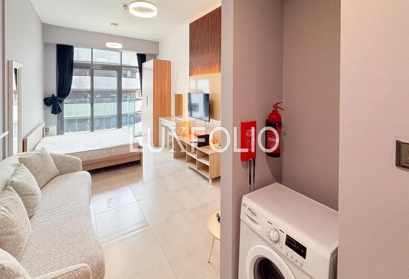 VACANT | UPGRADED | HIGH ROI | FULLY FURNISHED