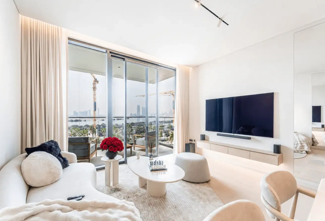 Upgraded | 2 Beds +Maid | Resort Living