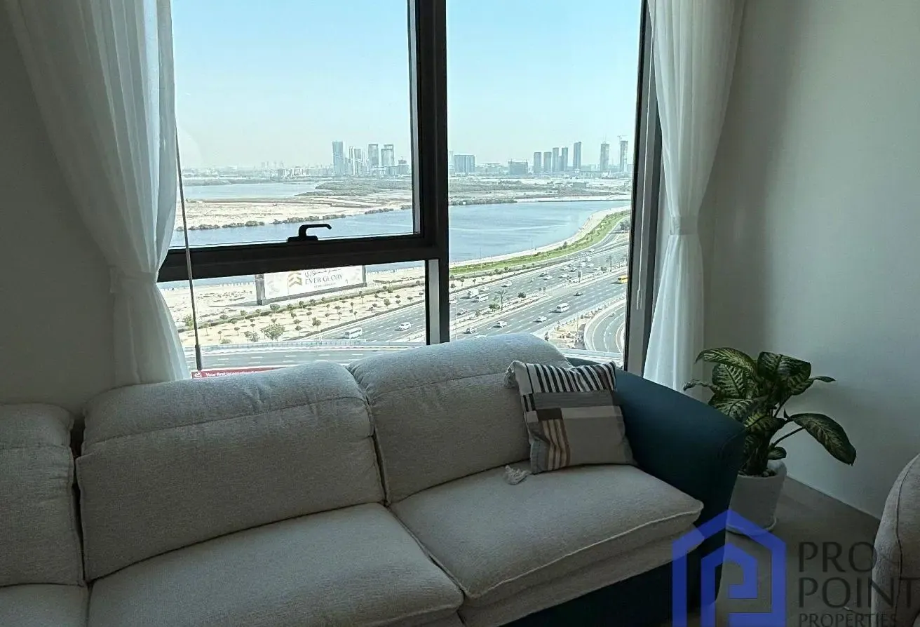 2 BR Apartment with Burj Khalifa View in Al Jaddaf