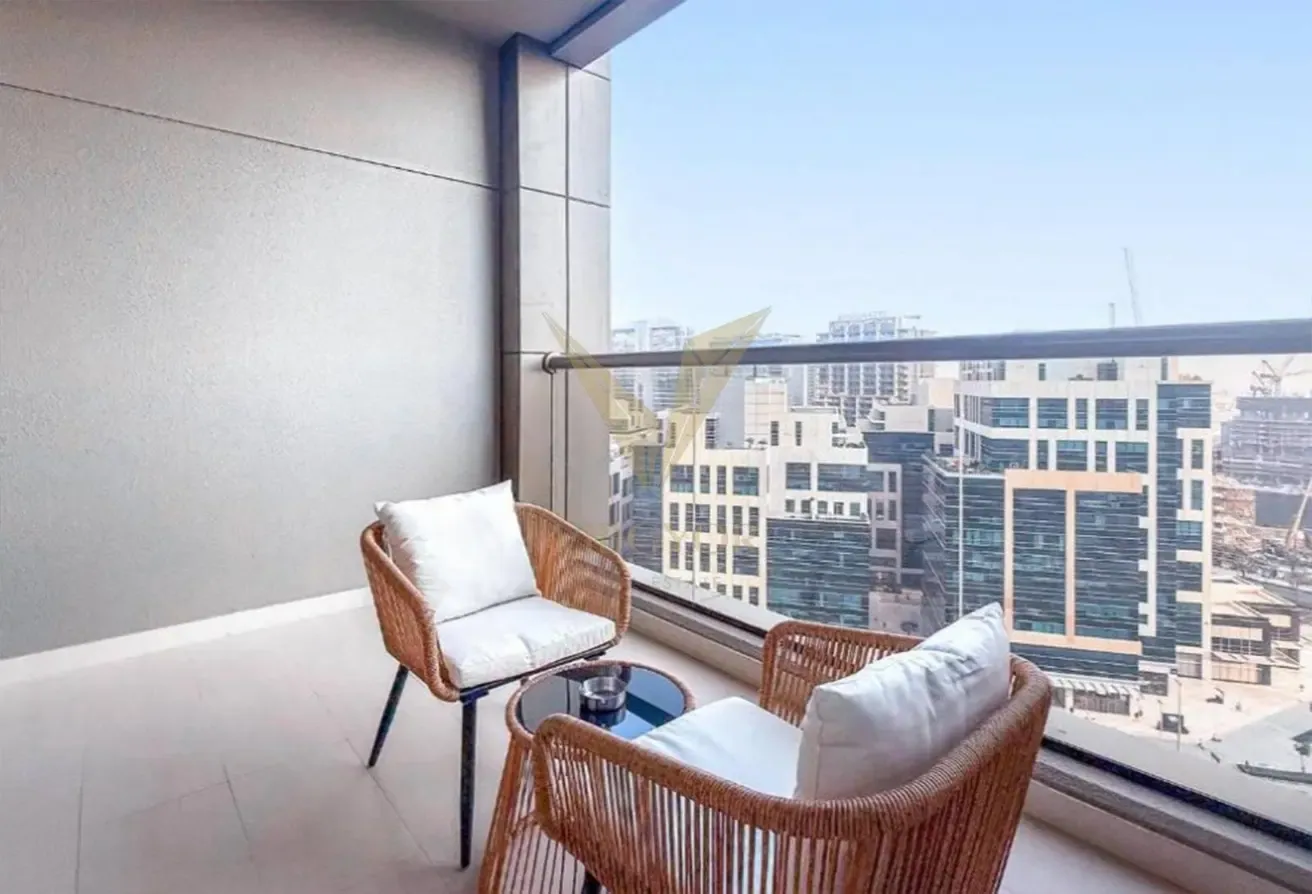 Modern Studio Apartment with Parking and Amenities
