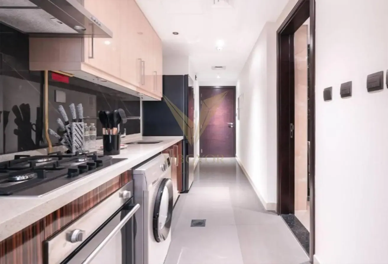 Modern Studio Apartment with Parking and Amenities