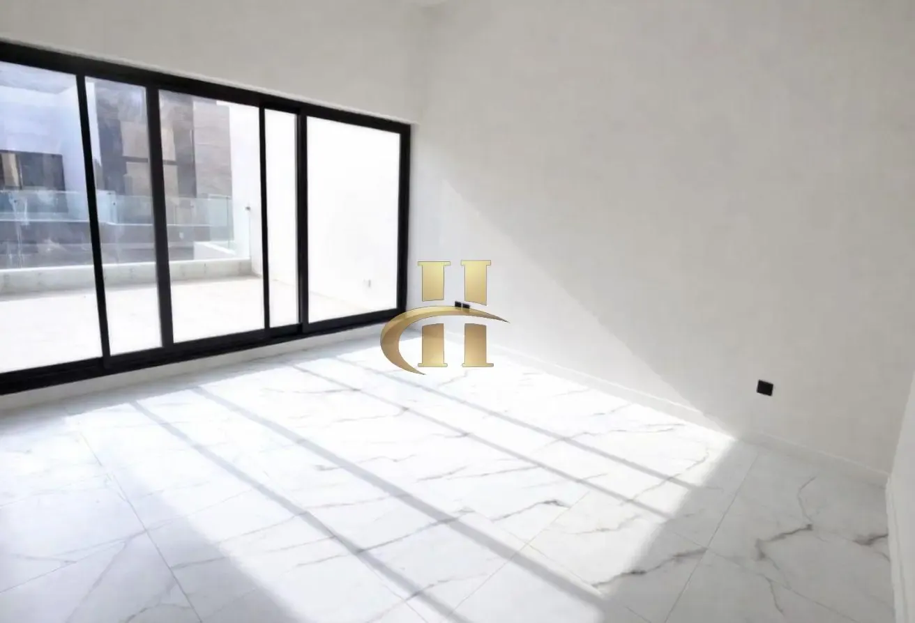 LUXURY LIVING CLOSE  TO POOL AND PARK | NO AGENTS