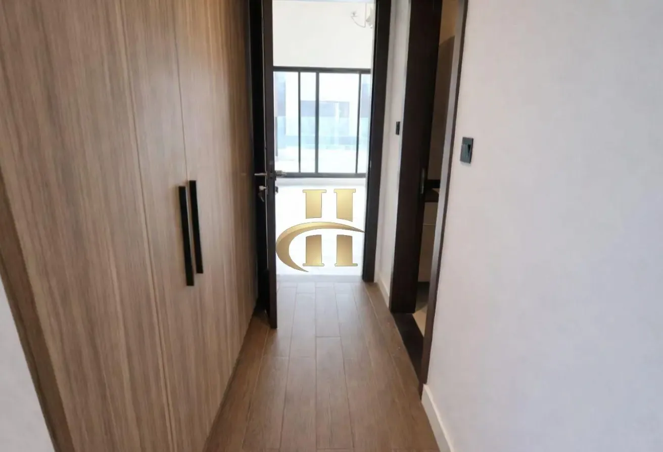 LUXURY LIVING CLOSE  TO POOL AND PARK | NO AGENTS