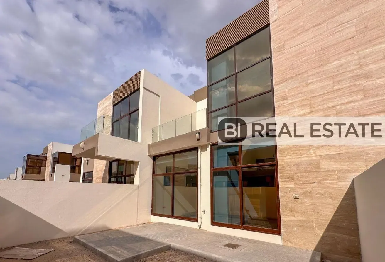 Contemporary 3BR Villa | Courtyard&Community Views