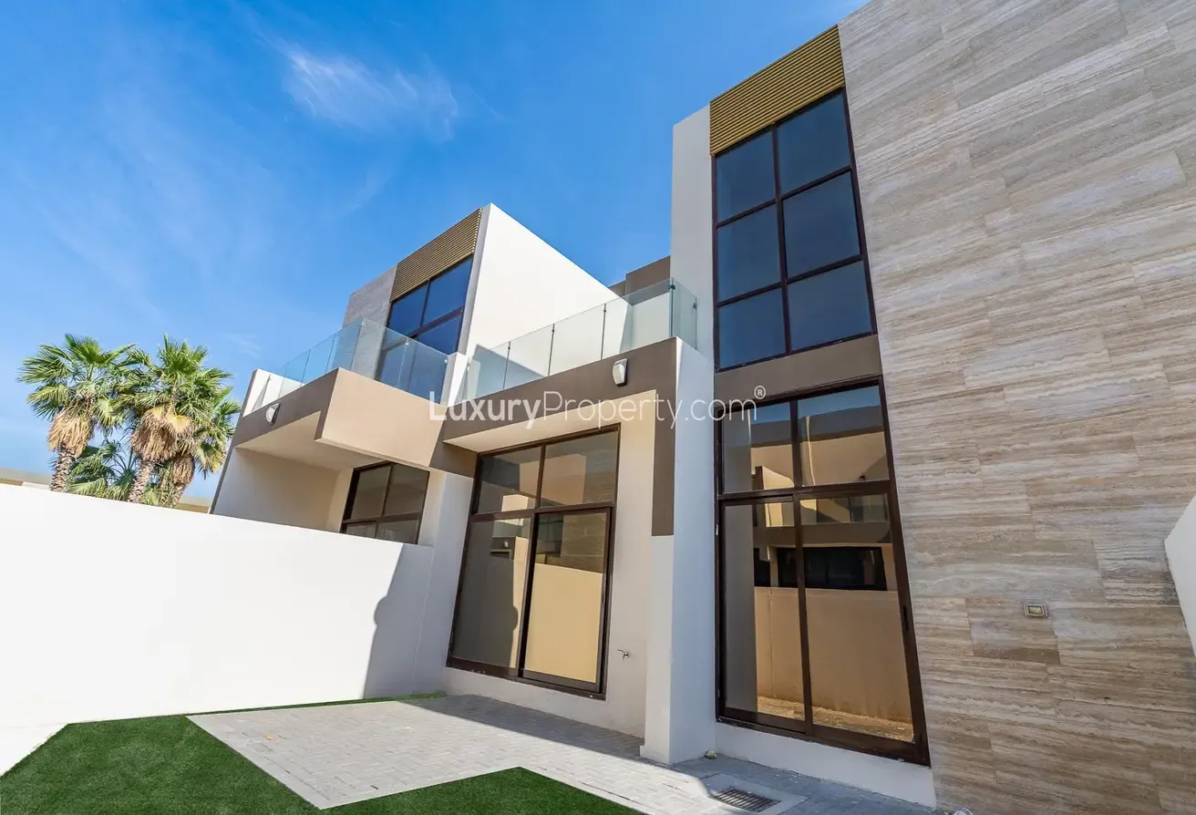 Luxury Modern | Unfurnished | Spacious