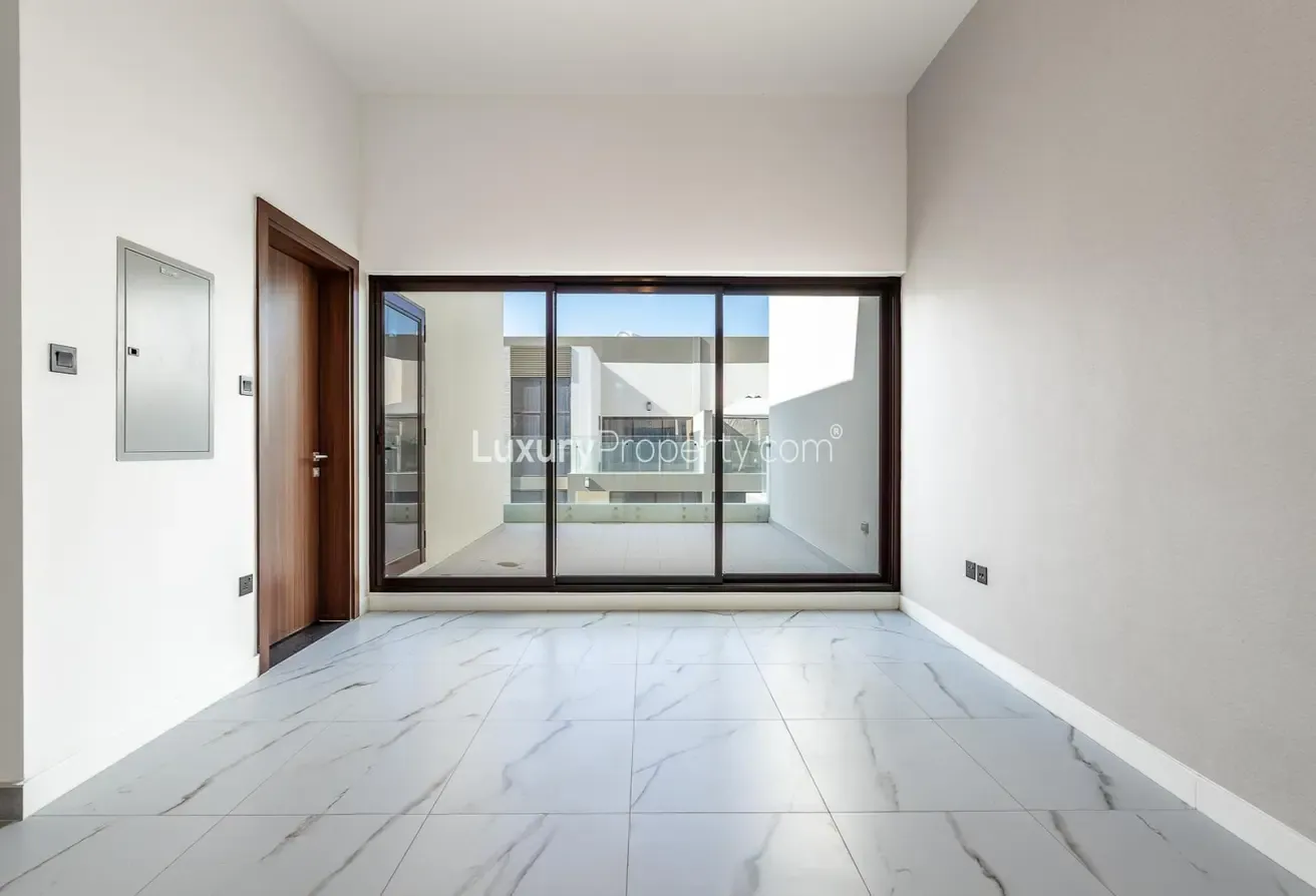 Luxury Modern | Unfurnished | Spacious