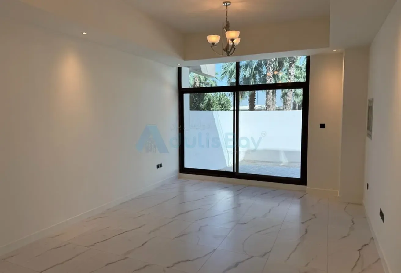 Ideal Location | Elie Saab Villa | ROI Potential