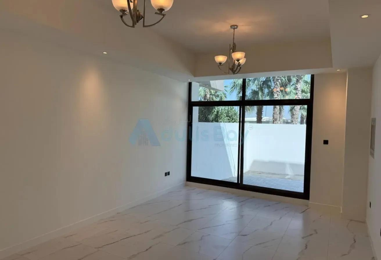 Ideal Location | Elie Saab Villa | ROI Potential