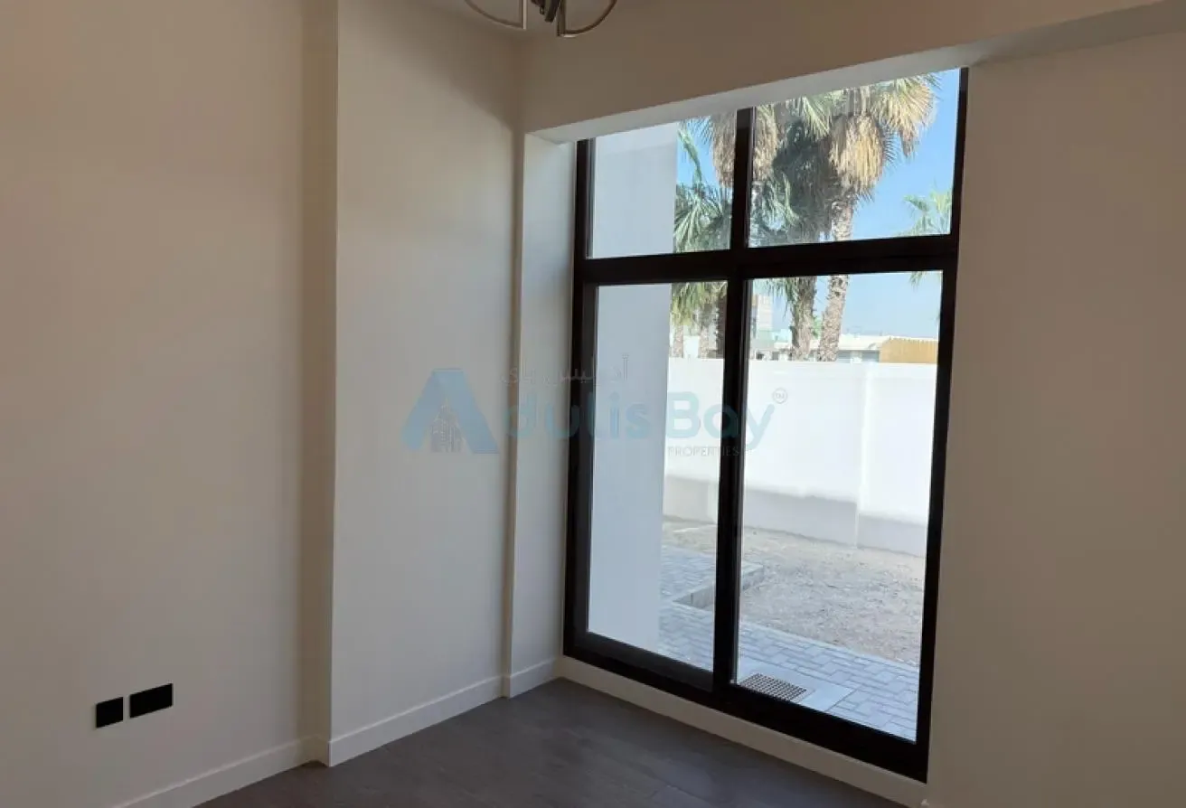 Ideal Location | Elie Saab Villa | ROI Potential