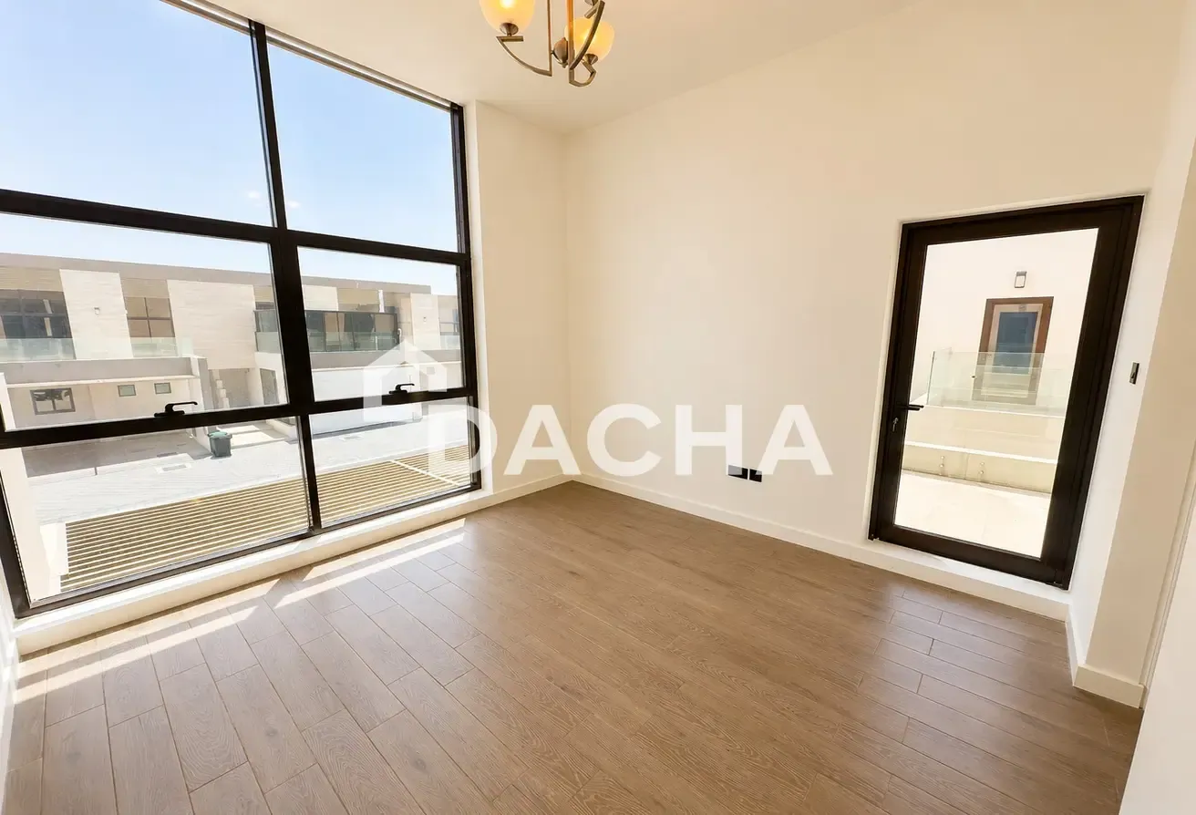 VASTU | BELOW OP | 3 BED + MAIDS