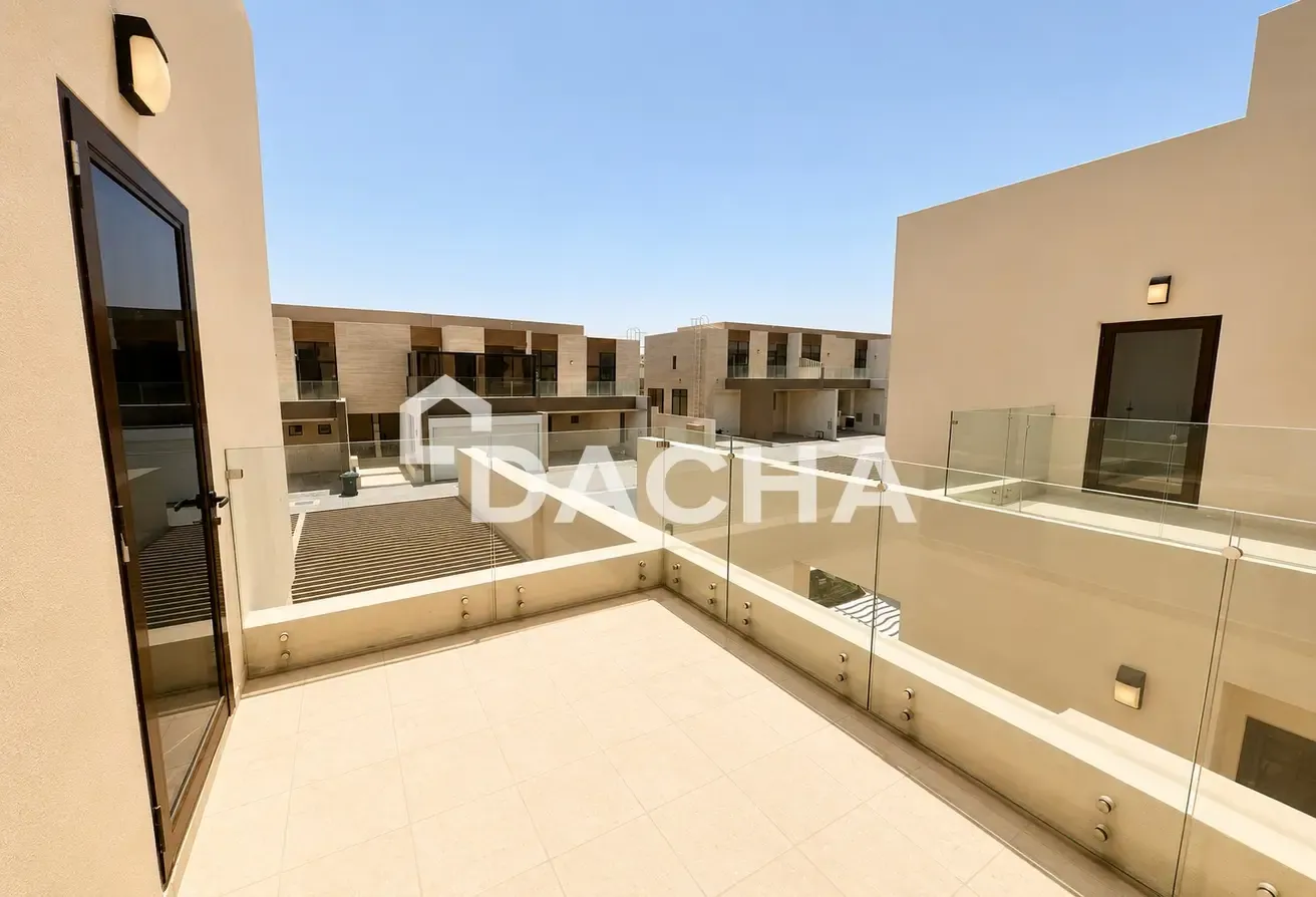 VASTU | BELOW OP | 3 BED + MAIDS