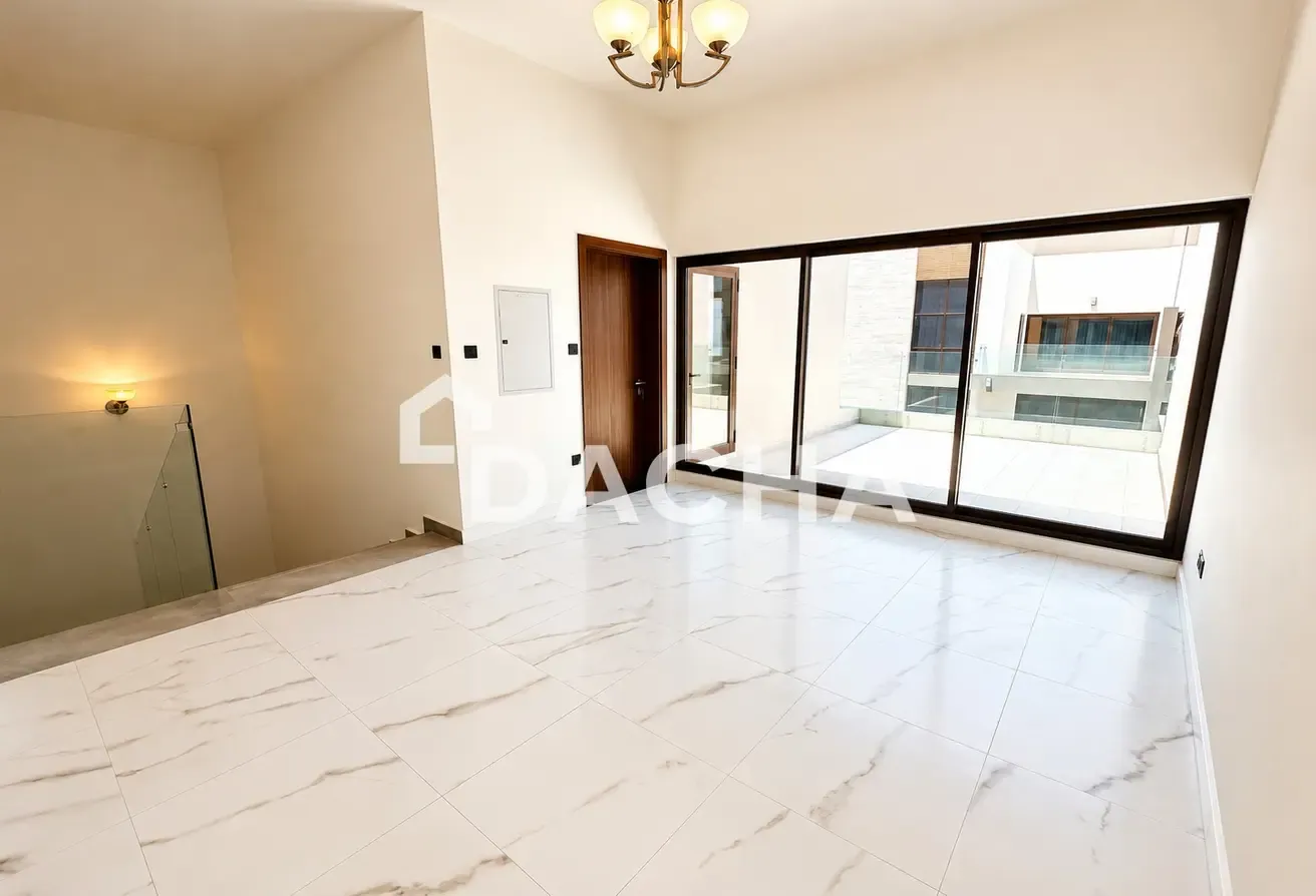 VASTU | BELOW OP | 3 BED + MAIDS