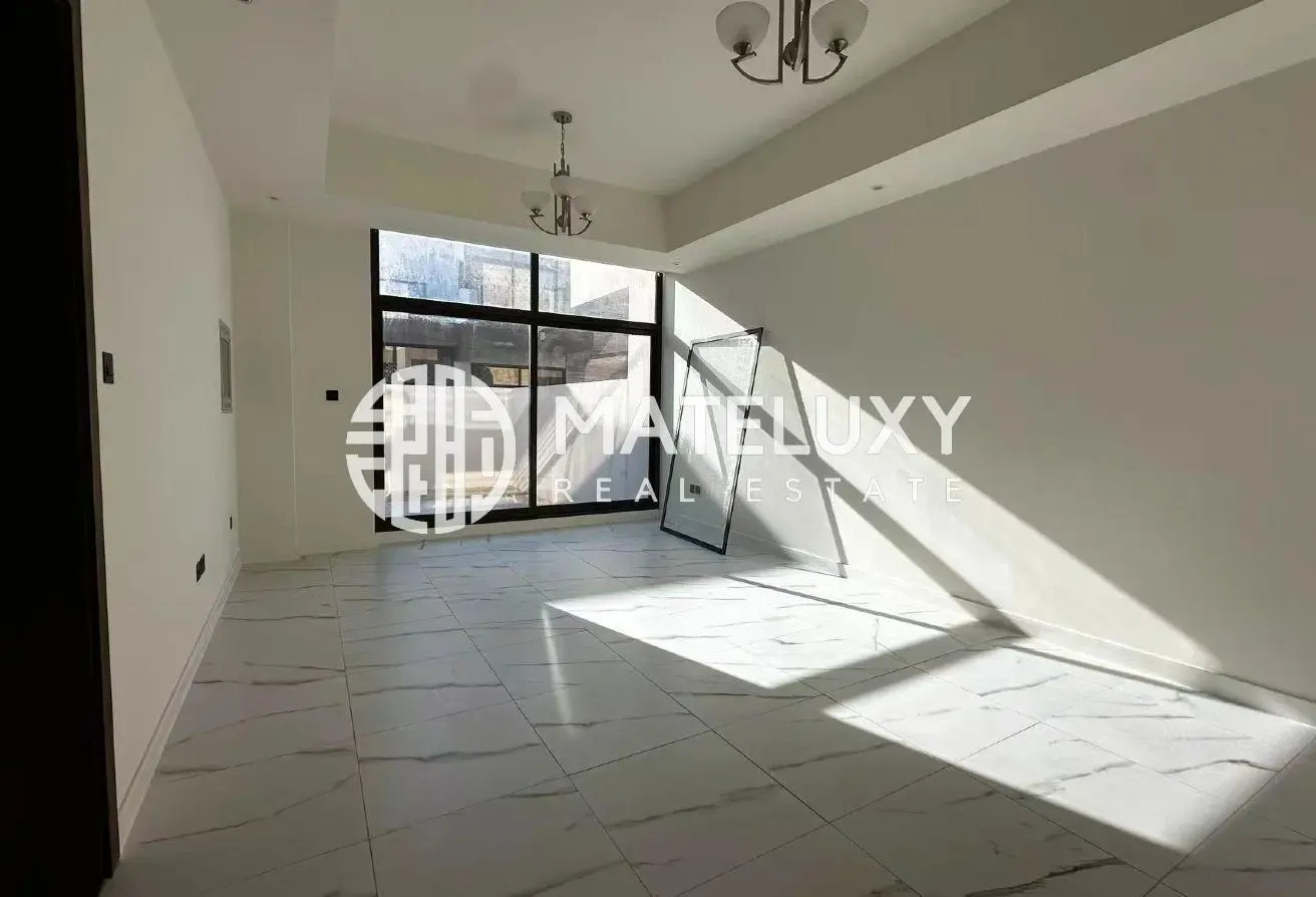 Vacant | Brand New | Close to Park