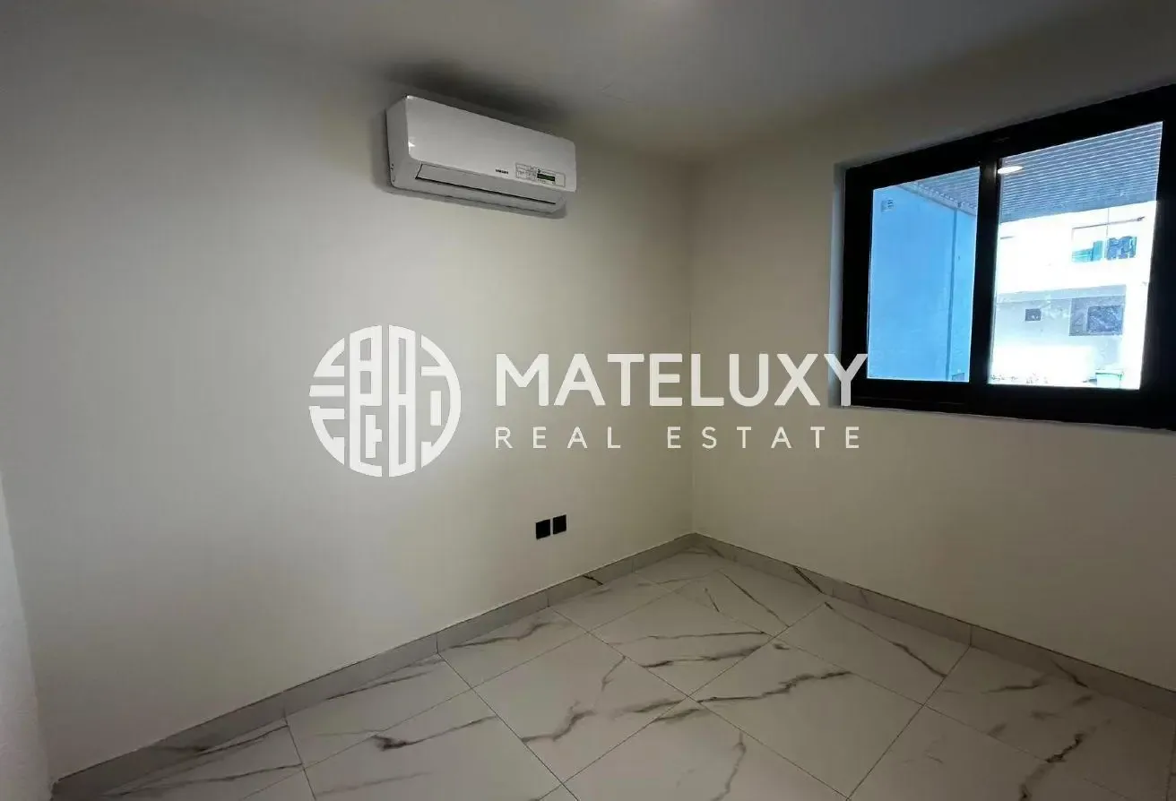 Vacant | Brand New | Close to Park