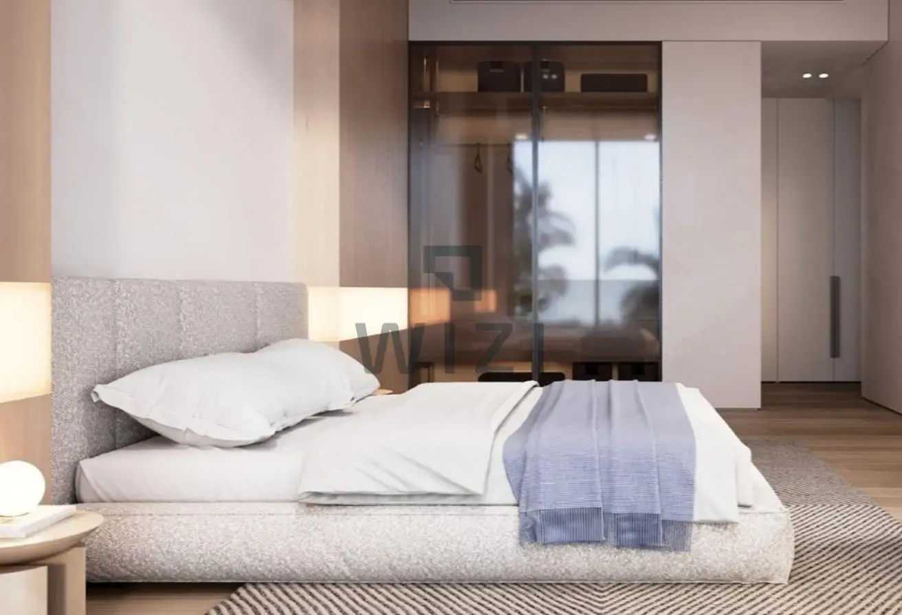 Spacious Layout | Close to the OP | Middle Floor