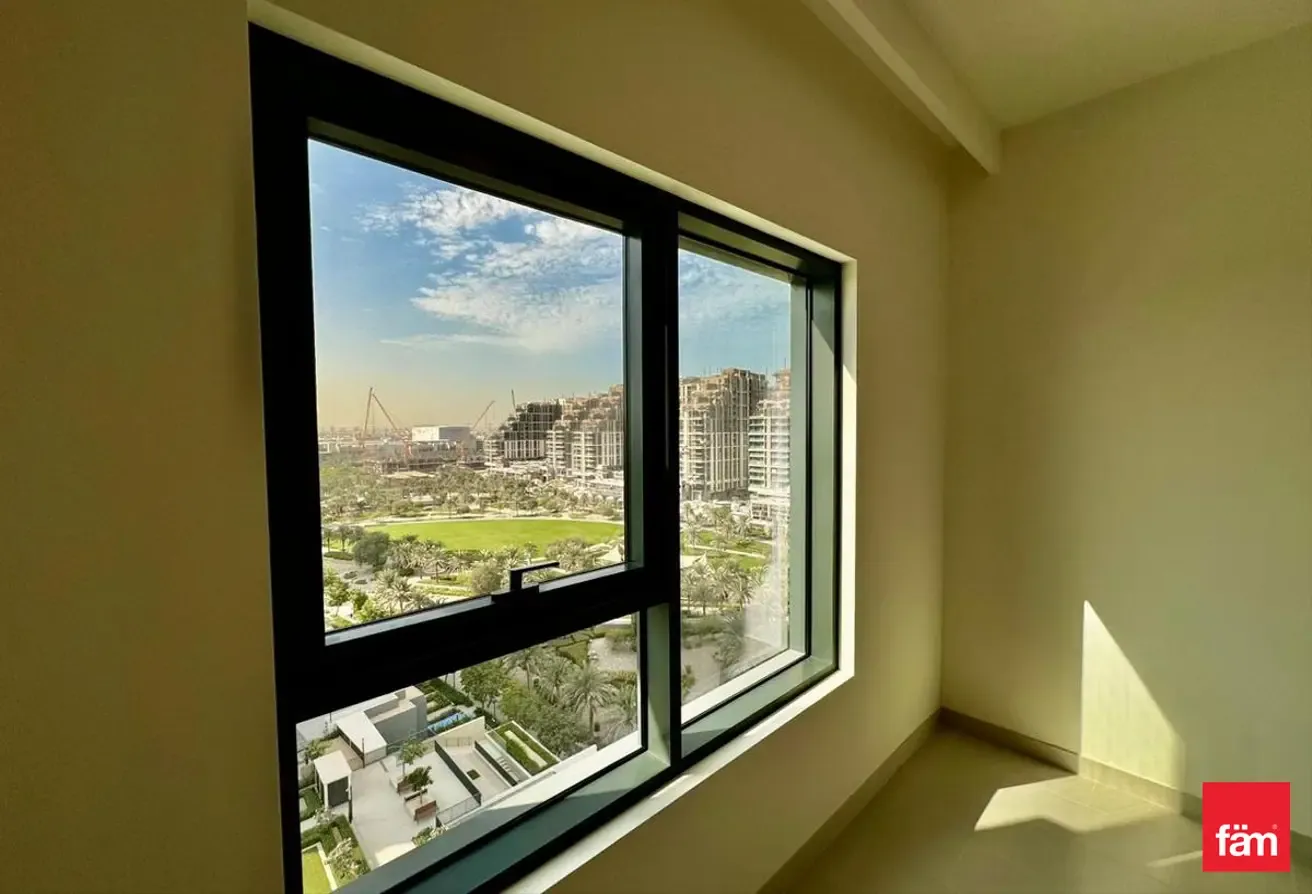 Mid Floor | Park And Pool View | Vacant