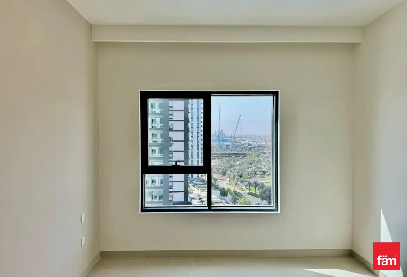 Mid Floor | Park And Pool View | Vacant