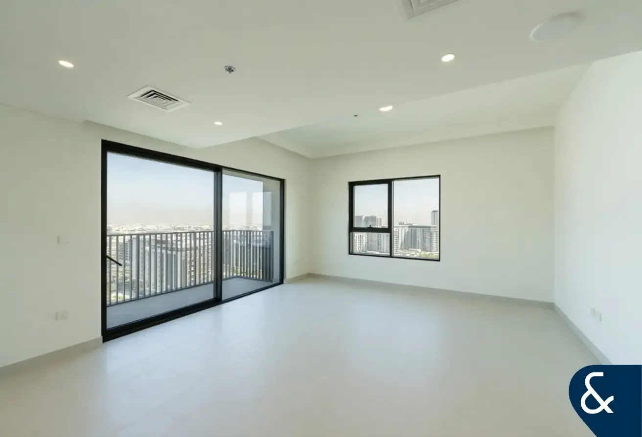 High Floor I Full Park View I Vacant Now