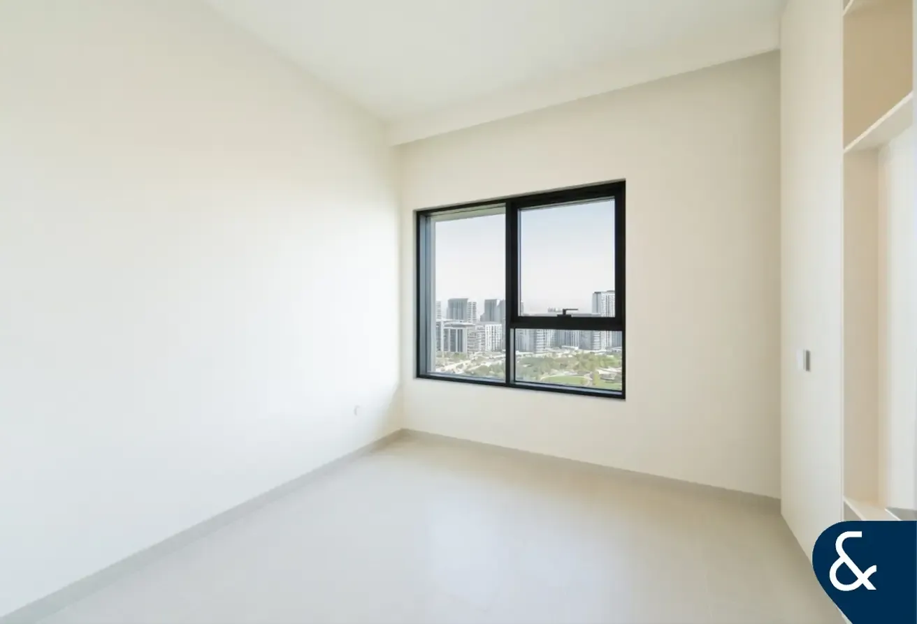 High Floor I Full Park View I Vacant Now