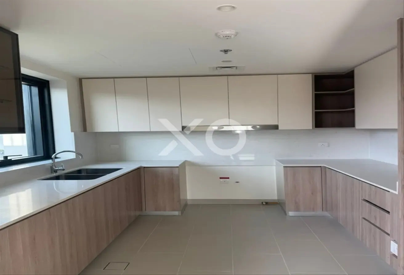 Exclusive Park Facing 3BR | Corner Unit |