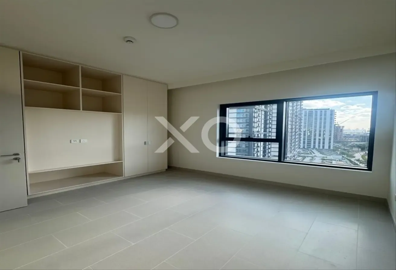 Exclusive Park Facing 3BR | Corner Unit |