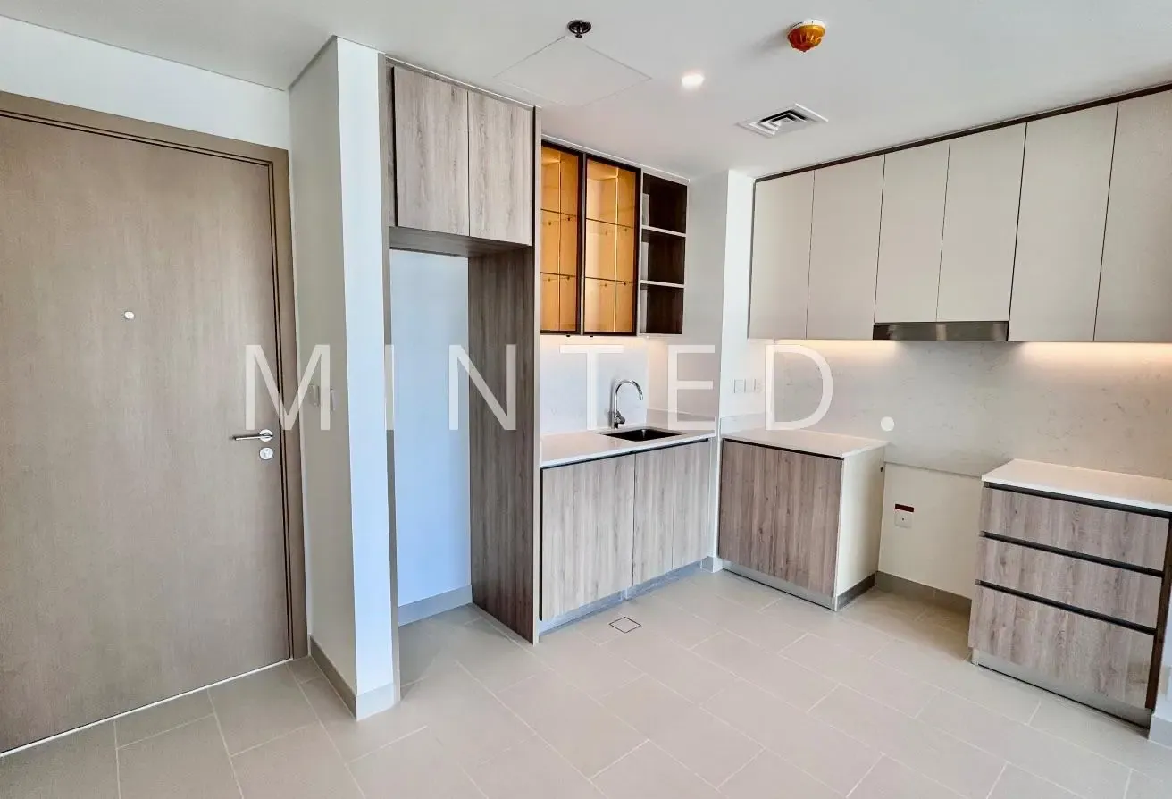 Exclusive 1BR | Park-Facing | Prime location