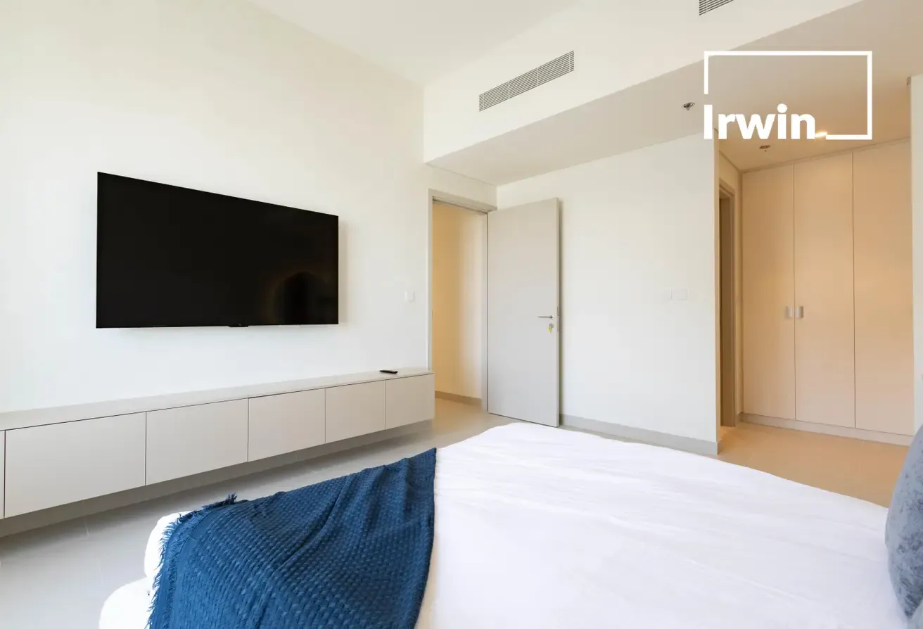 Corner unit | fully furnished | Access to park