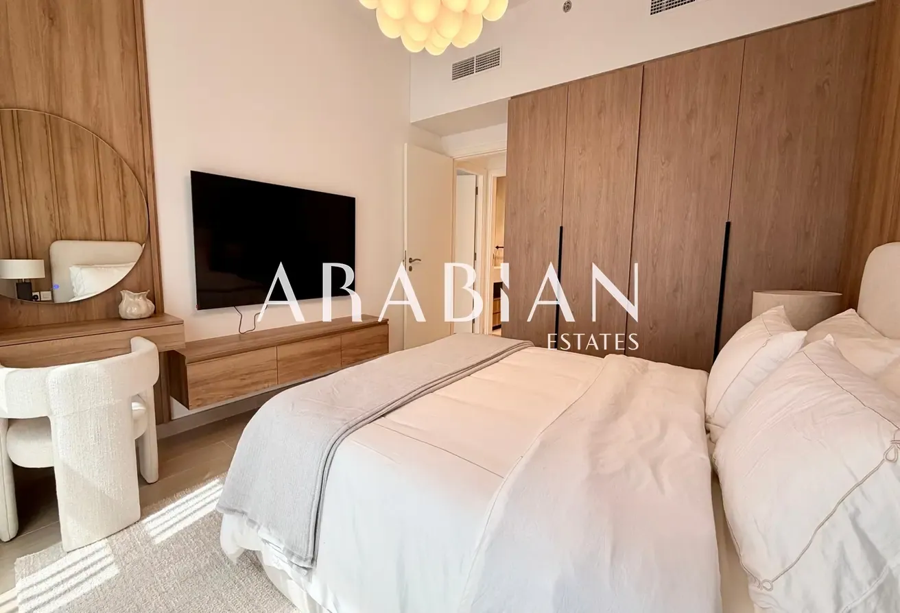 Upgraded | Fully Furnished | Pool View