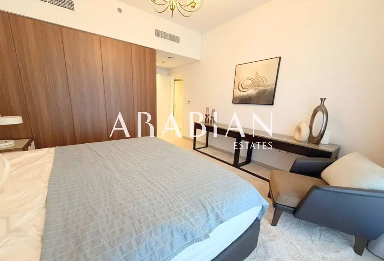 Pool View | Bright | Fully Furnished